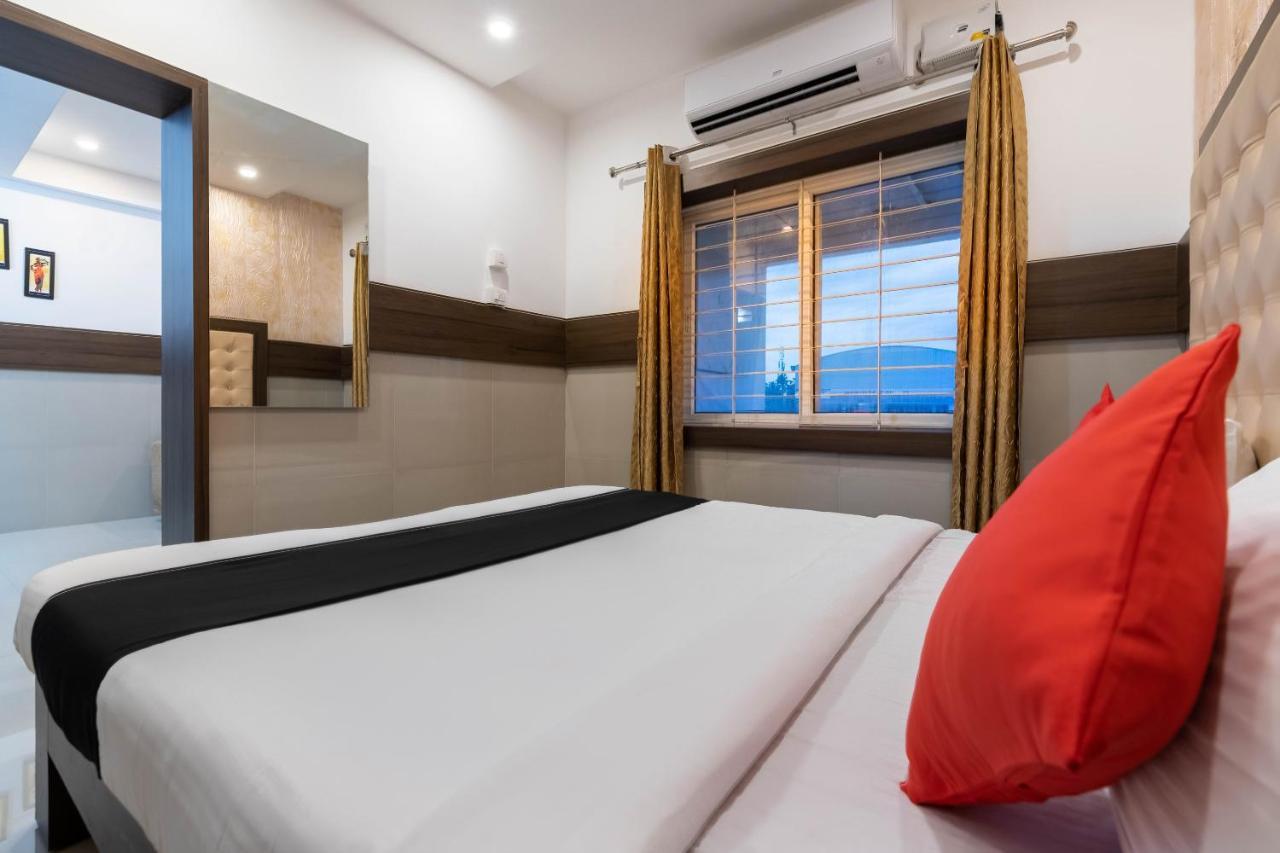 Hotel Nirvikalpa Ullal Ngoại thất bức ảnh