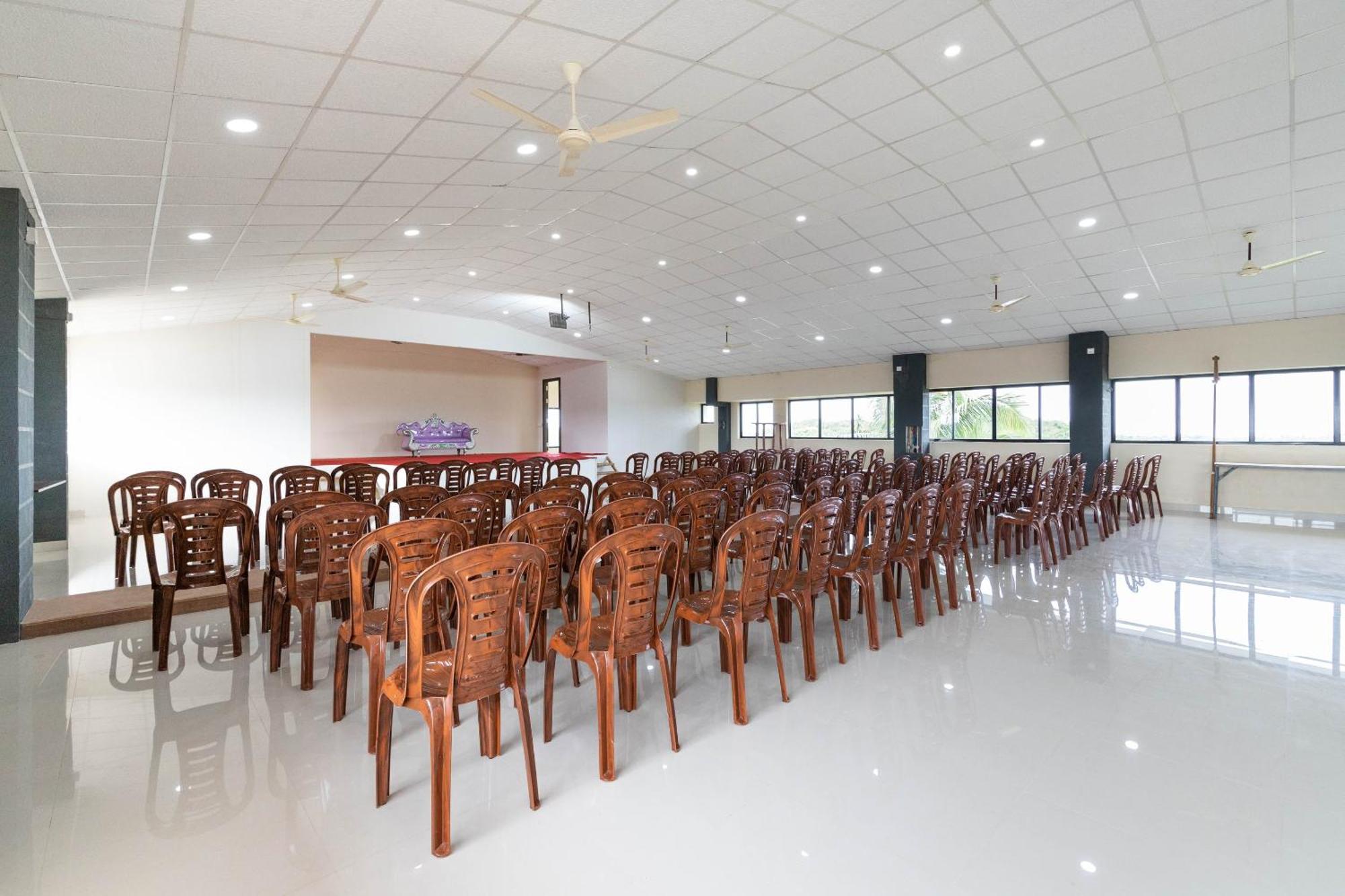 Hotel Nirvikalpa Ullal Ngoại thất bức ảnh