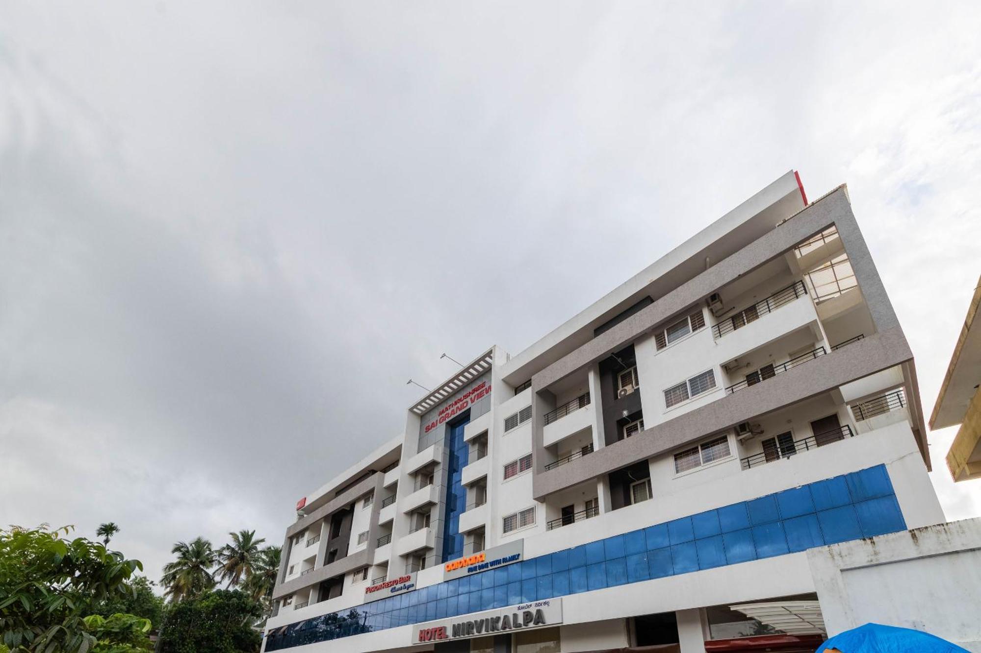 Hotel Nirvikalpa Ullal Ngoại thất bức ảnh